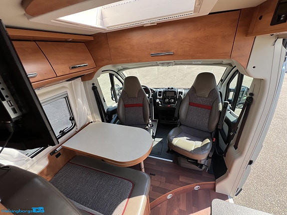 Malibu Carthago VAN 600 LE * kanonskick * inverter * dragkrok * solcell 9 of 17