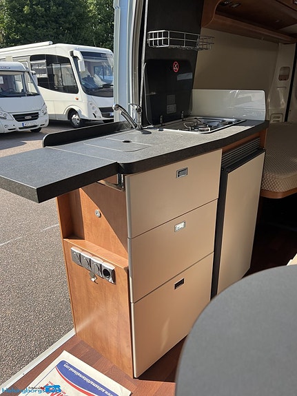 Malibu Carthago VAN 600 LE * kanonskick * inverter * dragkrok * solcell 15 of 17