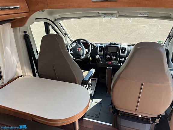 Malibu Carthago VAN 600 LE * kanonskick * inverter * dragkrok * solcell 8 of 17
