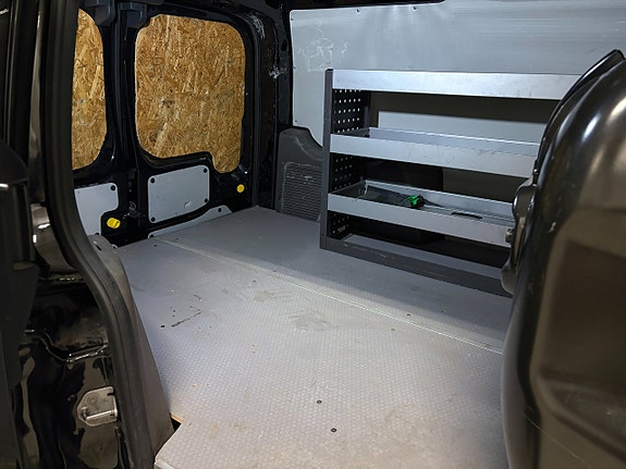 Ford Transit Connect 17 of 19
