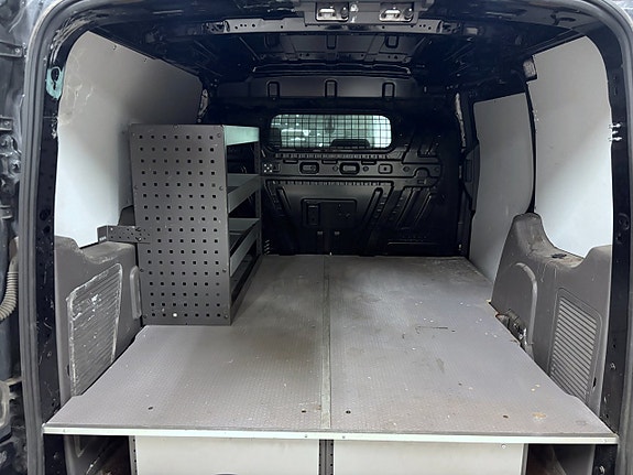 Ford Transit Connect 13 of 19