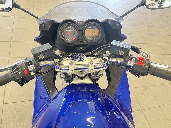 Suzuki BANDIT GSF 650 SA (Kåpa+SV-såld+ABS) 7 of 13