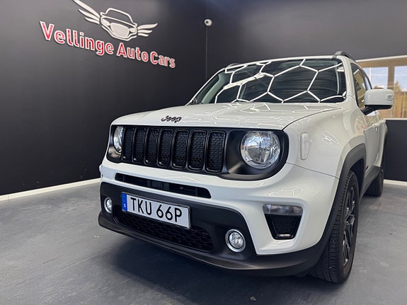 Jeep Renegade 6 of 16