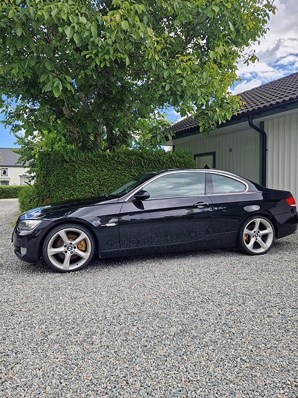 BMW 325i 4 of 8