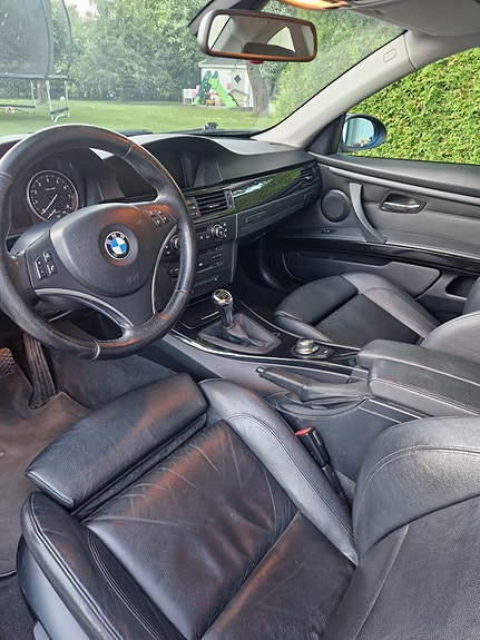 BMW 325i 5 of 8
