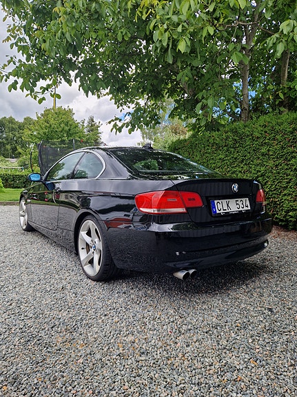 BMW 325i 3 of 8