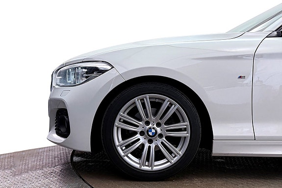 BMW 118i 11 of 29