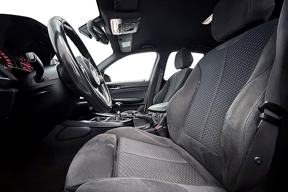 BMW 118i 12 of 29