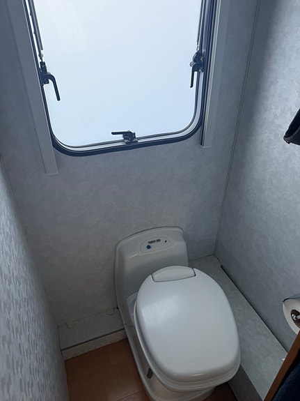 Adria 613 UT 12 of 12