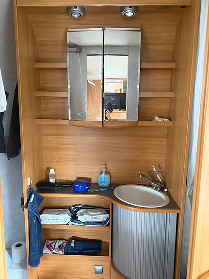 Adria 613 UT 4 of 12