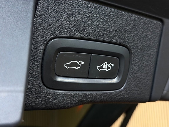 Volvo XC60 17 of 24