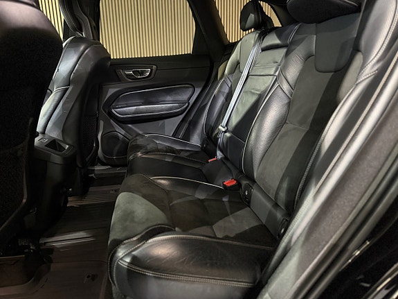 Volvo XC60 13 of 24