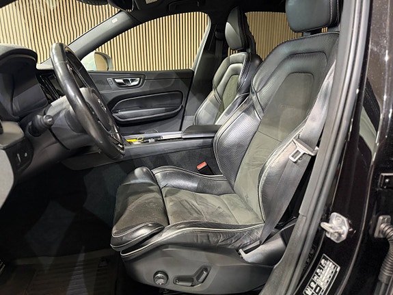 Volvo XC60 10 of 24
