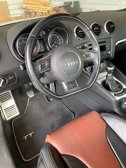 Audi TT 5 of 7