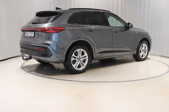 Audi Q5 4 of 11
