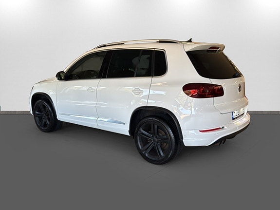 Volkswagen Tiguan 3 of 18