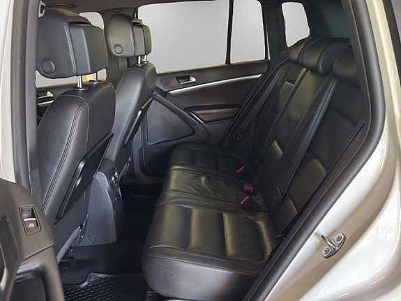 Volkswagen Tiguan 10 of 18
