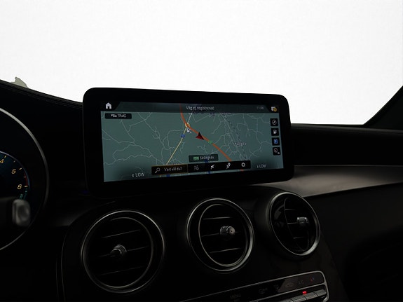 Mercedes-Benz GLC300 de 16 of 29
