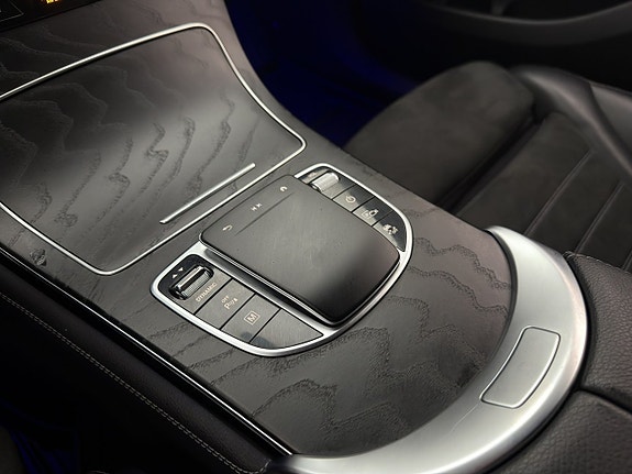 Mercedes-Benz GLC300 de 26 of 29