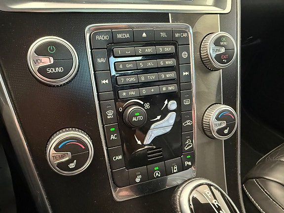 Volvo XC60 19 of 21