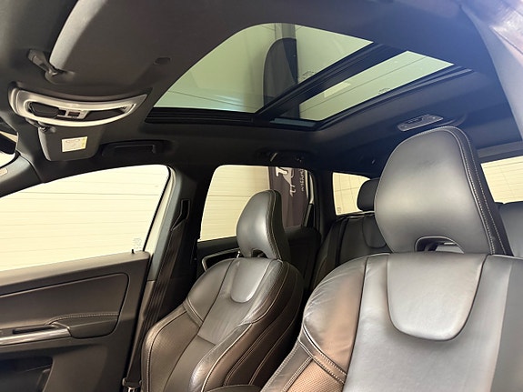 Volvo XC60 11 of 21