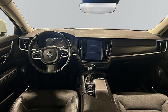 Volvo V90 Cross Country 4 of 6