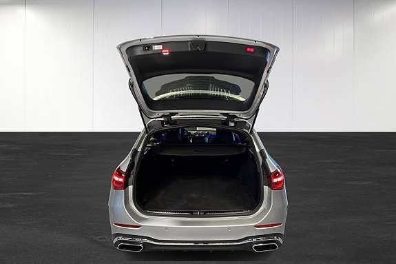 Mercedes-Benz C200 23 of 30