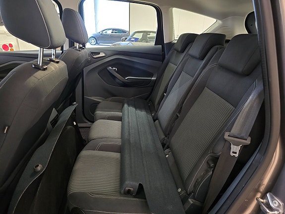 Ford C-Max 12 of 17