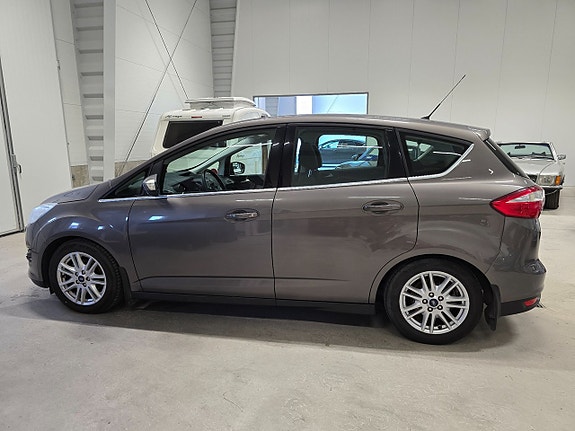 Ford C-Max 8 of 17