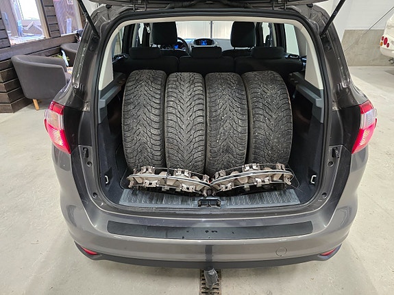 Ford C-Max 17 of 17