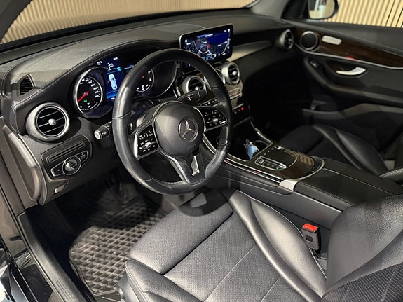 Mercedes-Benz GLC220 d 13 of 26