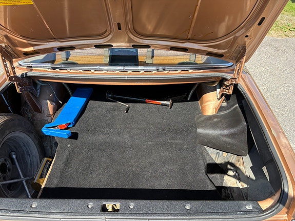 Volvo 244 9 of 10