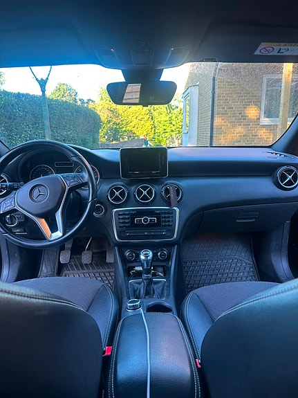 Mercedes-Benz A180 5 of 9