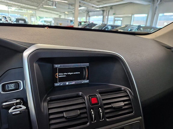 Volvo XC60 18 of 22