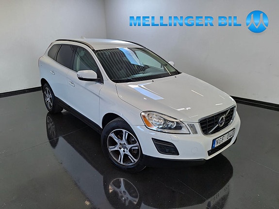 Volvo XC60 2 of 22