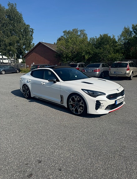 Kia Stinger 3 of 7