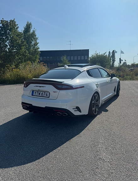 Kia Stinger 5 of 7