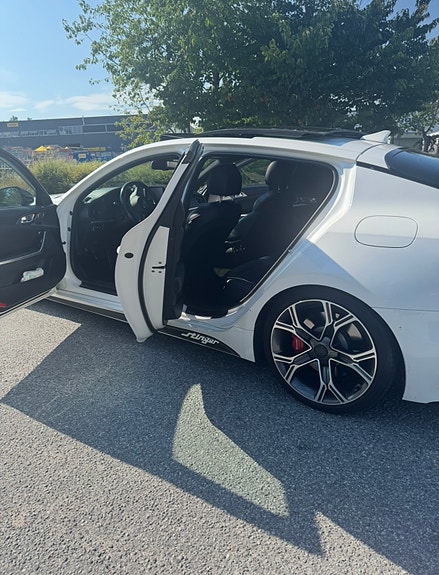 Kia Stinger 6 of 7