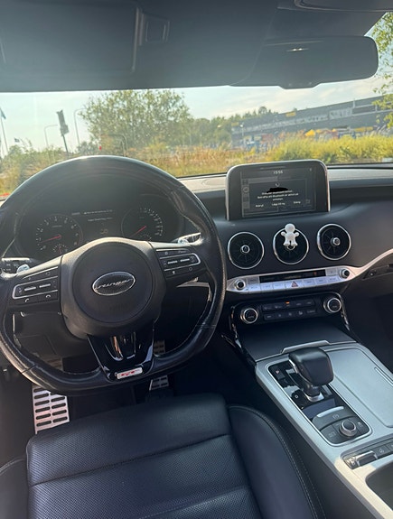 Kia Stinger 7 of 7