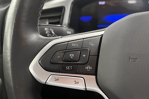Volkswagen T-Roc 13 of 25
