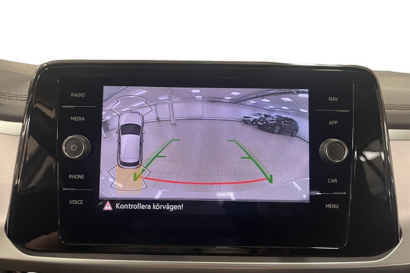 Volkswagen T-Roc 23 of 25