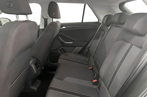Volkswagen T-Roc 18 of 25