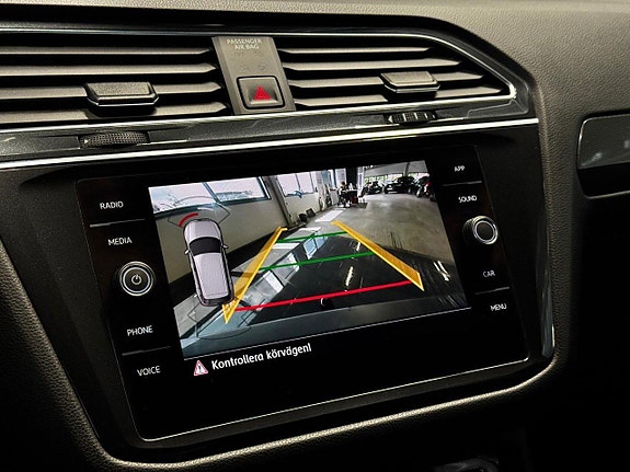 Volkswagen Tiguan Allspace 6 of 9