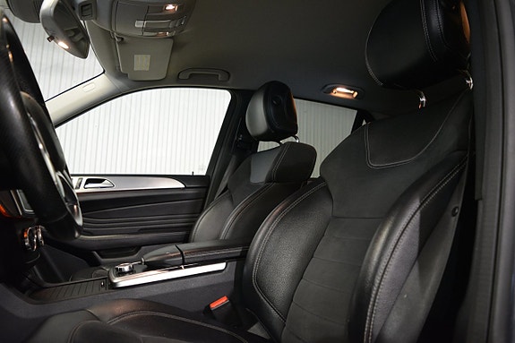 Mercedes-Benz ML350 10 of 16