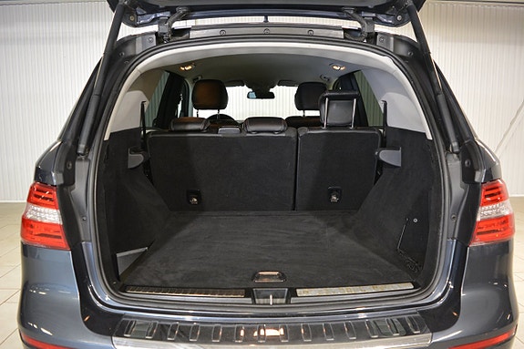 Mercedes-Benz ML350 6 of 16
