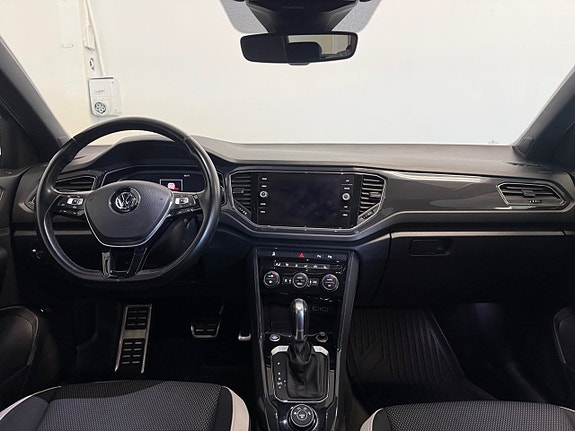 Volkswagen T-Roc 11 of 21