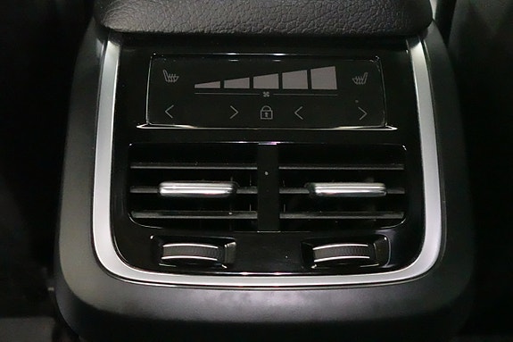 Volvo S90 19 of 24