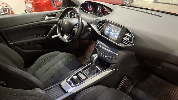 Peugeot 308 23 of 26