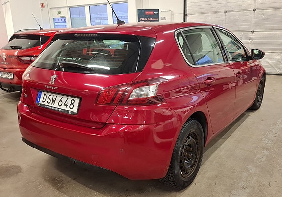 Peugeot 308 4 of 26
