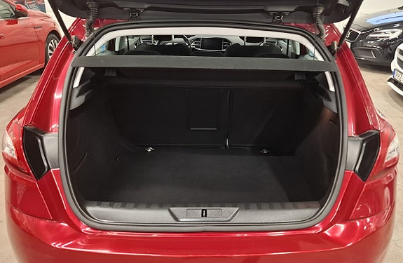 Peugeot 308 9 of 26